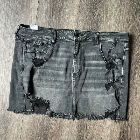 American Eagle AE Next Level distressed denim skirt - Picture 2 of 2
